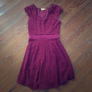 Cute casual burgundy lace dress